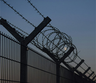 Фінляндія зводить паркан з камерами ШІ на кордоні з РФ