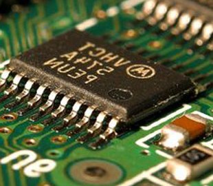 Поставщиков компьютерных чипов ждут слабые продажи в четвертом квартале