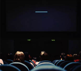 Кинотеатры начали сдавать залы в аренду компьютерным игрокам