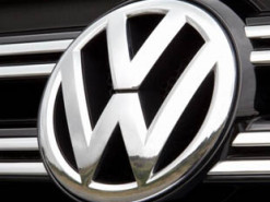 Концерн Volkswagen заявив, що готовий наздогнати і обігнати Tesla