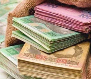 Понад 90 тисяч гривень віддала жінка за авто, яке так і не отримала