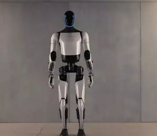 Tesla невдовзі планує почати продаж свого людиноподібного робота: відома дата