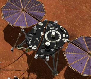 Марс дрожит. Аппарат NASA вернулся к жизни и уловил мощное марсотрясение