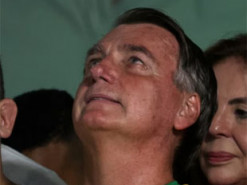 Колишнього президента Бразилії Жаїра Болсонару звинуватили у ймовірній фальсифікації даних про вакцинацію проти COVID-19