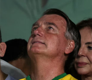 Колишнього президента Бразилії Жаїра Болсонару звинуватили у ймовірній фальсифікації даних про вакцинацію проти COVID-19