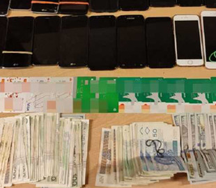 Обкрадали банкомати: у Польщі затримали двох фінансових шахраїв з України