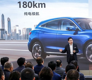 Від телефонів до автомобілів. Як Huawei і інші китайські компанії вриваються в автоіндустрію