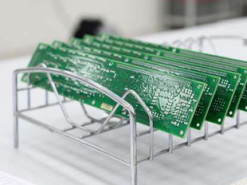 Кремній може стати ідеальним теплоізолятором для квантових чипів