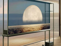 Відео ширяє в повітрі: LG випустила перший у світі прозорий OLED-телевізор