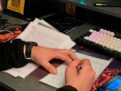 Зламували акаунти та продавали інформацію: до 15 років можуть отримати малолітні хакери