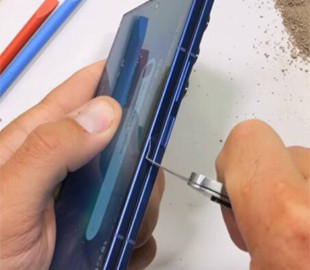 Galaxy Fold 7 пройшов жорсткий тест JerryRigEverything