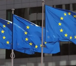 Європарламент схвалив заборону каліцтва тварин і мікрочіпізацію котів і собак