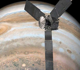 NASA показало крупнейший спутник в Солнечной системе