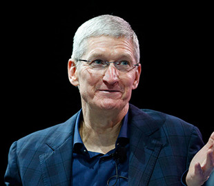 Стало известно, сколько зарабатывают руководители Apple