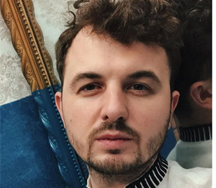 "Пока вы пьете кофе, гибнут люди": актер "Мамахохотала" объяснил, почему нельзя осуждать украинцев в тылу