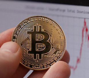 В Invesco допустили падение биткоина ниже $30 000 в 2022 году