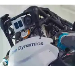Гуманоїдний робот Atlas від Boston Dynamics повернувся з новими вміннями