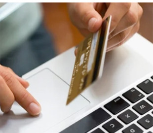 В Олександрії судили шахрайку, яка виманювала гроші для постраждалих від ворожого обстрілу