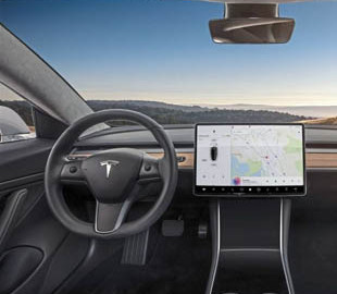 Tesla приостановила тестирование продвинутой версии автопилота