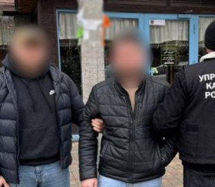 Житель Одеської області за 100 доларів погодився спалити поштове відділення