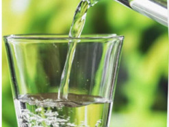 Школярка винайшла революційний фільтр, який видаляє 96% мікропластику з питної води