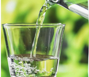 Школярка винайшла революційний фільтр, який видаляє 96% мікропластику з питної води