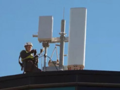 Оператори назвали причини, через які у людей списуються гроші з мобільних рахунків