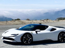 До 2030 року Ferrari випускатиме 80% гібридних та повністю електричних автомобілів