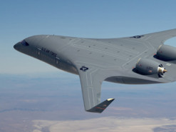 У США випробовують малорозмірний демонстратор літака зі змішаною конструкцією крила