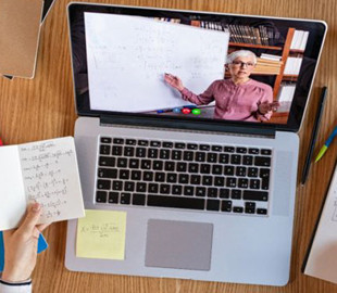 На онлайн-обучение в Донецкой области перешли школьники 30 громад