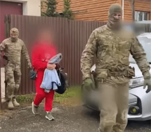 В РФ затримали журналістку за "фейки про армію" — деталі