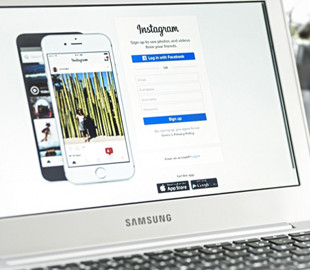 Неизвестный заблокировал аккаунт главы Instagram через службу поддержки соцсети