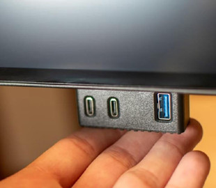 13 несподіваних гаджетів, які можна під'єднати до USB-порту монітора комп'ютера