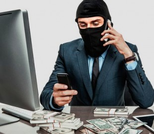 У Києві чоловік ошукав пенсіонера на 100 тис. гривень