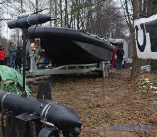 Дрони, човни і піротехніка: на Львівщині презентували розробки для підводного розмінування