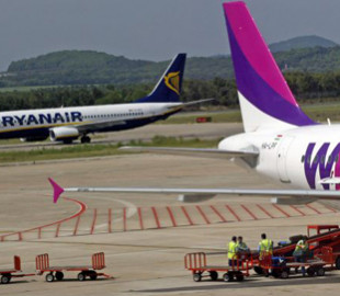 Європа закриває аеропорти через дрони. Що з ними робити та чому це "скринька Пандори"