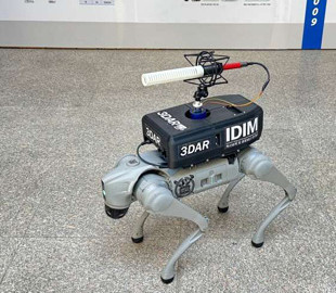 Корейські вчені створили мікрофон, що допомагає роботам знаходити людей