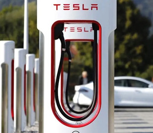 Tesla скоро запустит производство зарядных станций Supercharger на новом заводе в Китае