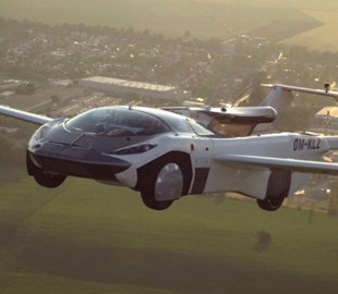 Аэромобилю AirCar выдали разрешение на полёты