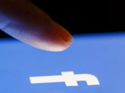 Цукерберг хочет превратить Facebook в метаверс-компанию с VR и голограммами