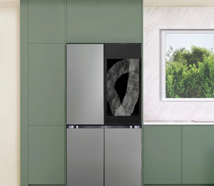 Samsung показала розумний холодильник з ШІ-камерою та 32-дюймовим екраном