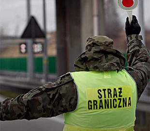 Польські прикордонники виявили 554 фальшивих українських ковід-сертифікатів