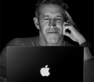 Чому Apple так довго не випускала MacBook із сенсорним дисплеєм