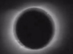 Спустя 119 лет: В Сети появилось видео первого заснятого солнечного затмения