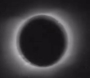 Спустя 119 лет: В Сети появилось видео первого заснятого солнечного затмения