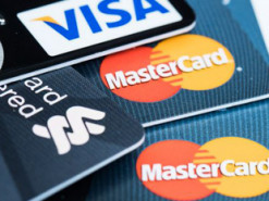 Збитки від шахраїв значно зросли: найпопулярніші схеми з платіжними картками