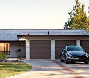 Tesla резко взвинтила цены на свою солнечную кровлю, разозлив тем самым многих клиентов