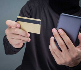 Шахраї зробили сайт-клон платіжної системи і через нього обнулили рахунок жінки