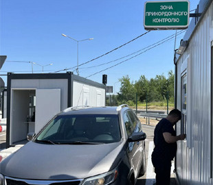 З України за добу виїхали 37 тис. людей. Де сьогодні черги на кордоні