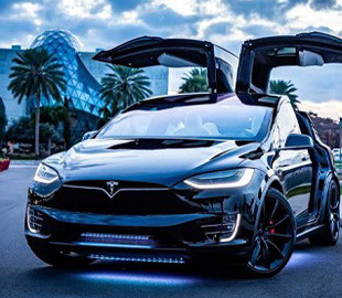 Самый быстрый кроссовер Tesla прогнали по немецкому автобану